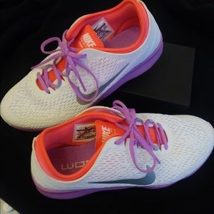 Nike Zoom Fit training shoes